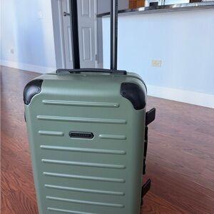 Samsonite Olive Hardshell Luggage Carry on